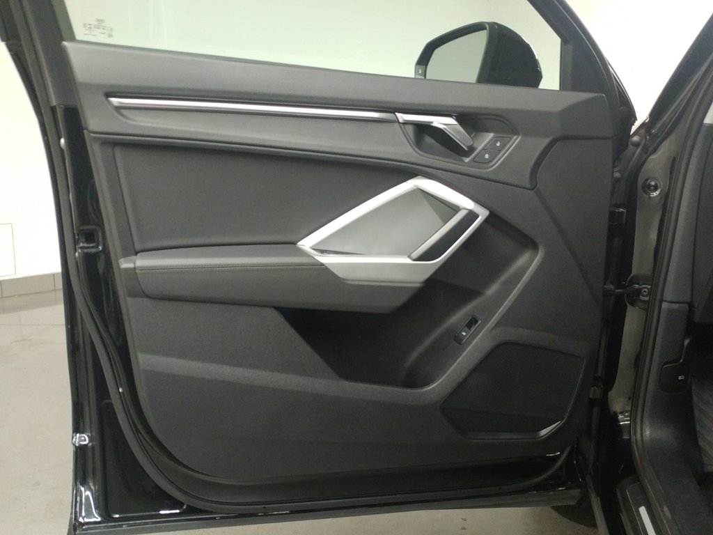 Audi Q3 PROGRESSIV QUATTRO TOIT PANO|CRAPLAY|CAMERA 2022 à Laval, Québec - 11 - w1024h768px