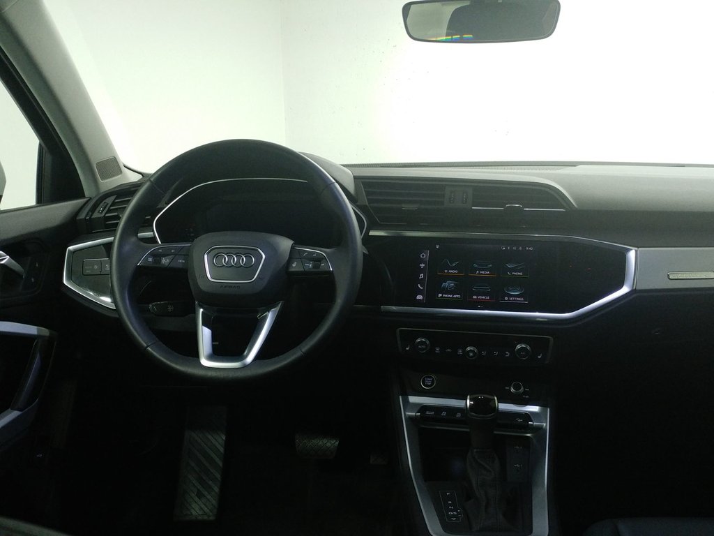 2022 Audi Q3 45 KOMFORT QUATTRO TOIT PANO|CARPLAY|CAMERA in Laval, Quebec - 10 - w1024h768px