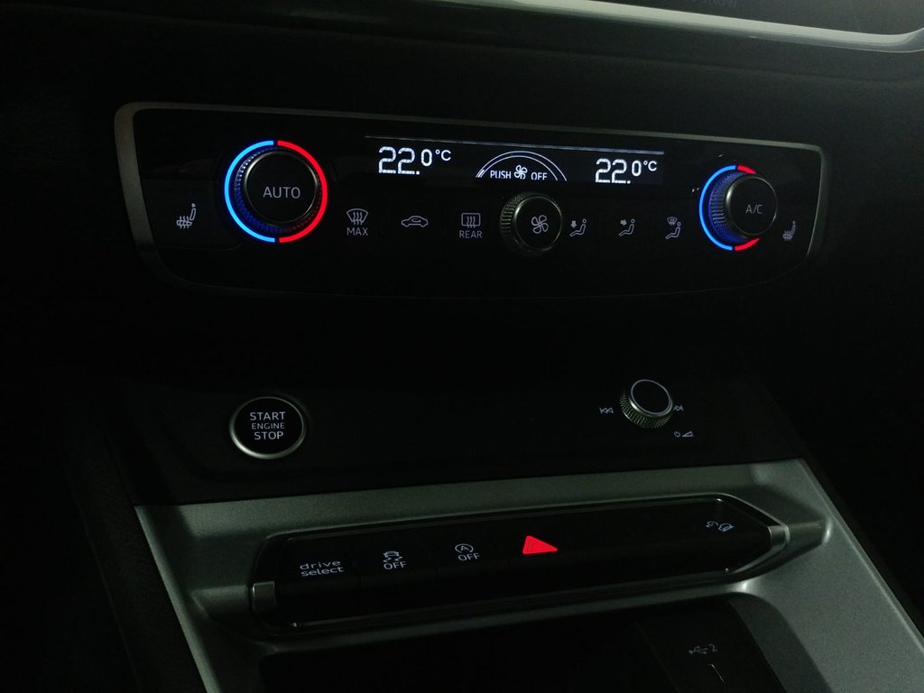 2022 Audi Q3 45 KOMFORT QUATTRO TOIT PANO|CARPLAY|CAMERA in Laval, Quebec - 15 - w1024h768px