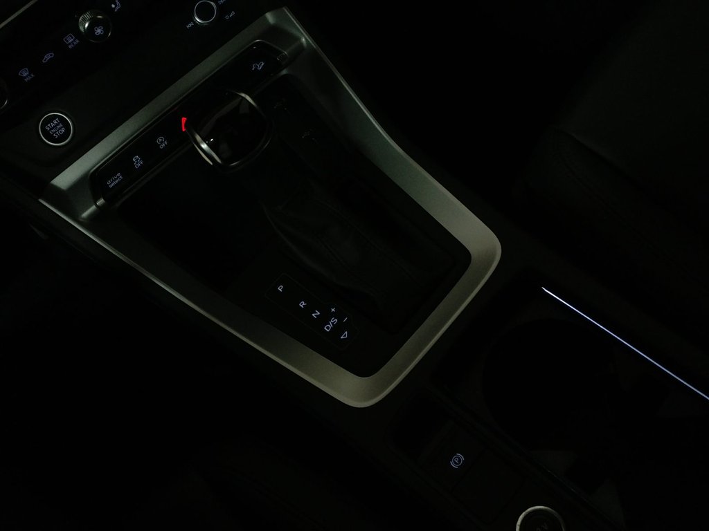 2022 Audi Q3 KOMFORT QUATTRO VORSPRUNG TOIT|ANGLE MORT|CARPLAY in Laval, Quebec - 16 - w1024h768px