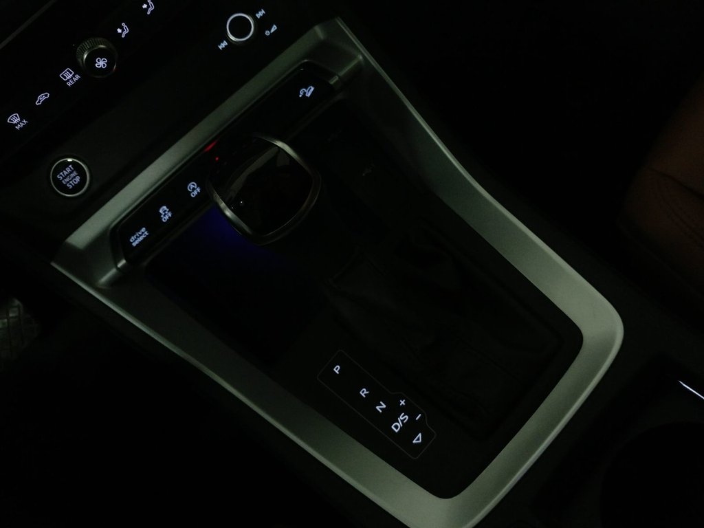 2022 Audi Q3 PROGRESSIV QUATTRO TOIT PANO|ANGLE MORT|CARPLAY in Laval, Quebec - 16 - w1024h768px