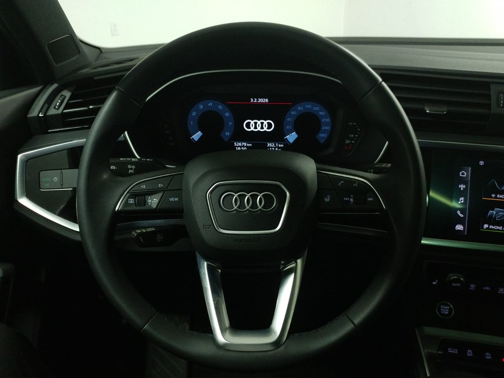 2022 Audi Q3 KOMFORT QUATTRO CANADA EDITION BLACK OPTIC|TOIT in Laval, Quebec - 17 - w1024h768px