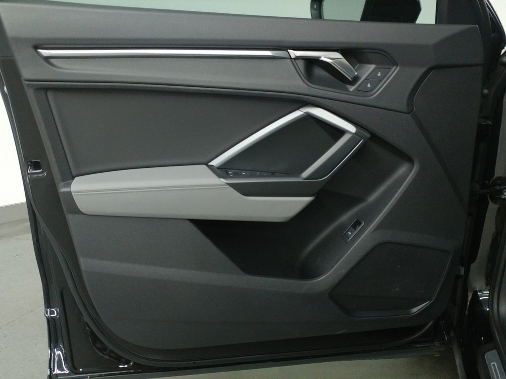 2022 Audi Q3 PROGRESSIV S-LINE BLACK PACK TOIT|CARPLAY|CAMERA in Laval, Quebec - 12 - w1024h768px