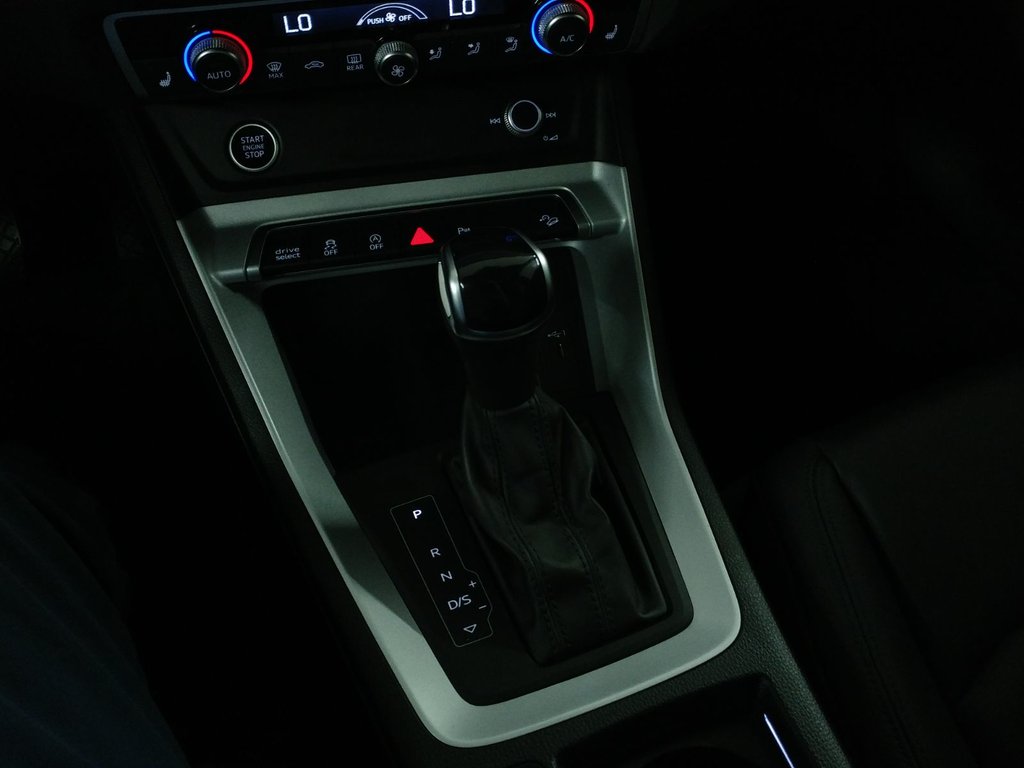 2022 Audi Q3 KOMFORT VORSPRUNG BLACK OPTICS TOIT|CARPLAY|CAMERA in Laval, Quebec - 16 - w1024h768px