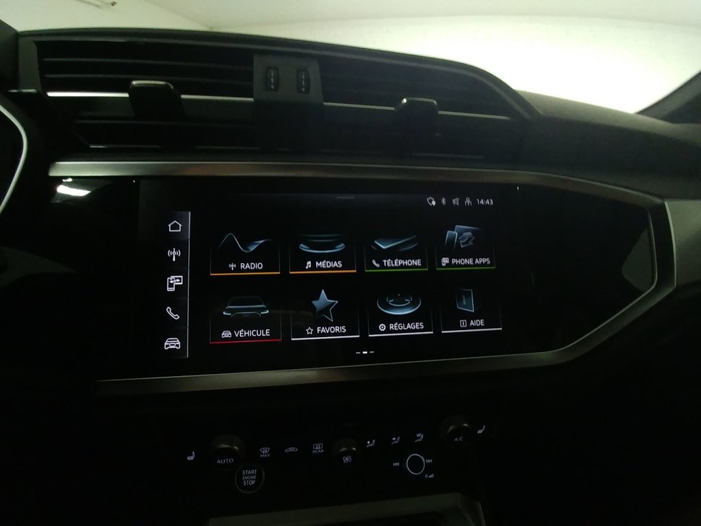 Audi Q3 45 KOMFORT QUATTRO TOIT PANO|CARPLAY|CAMERA 2023 à Laval, Québec - 12 - w1024h768px