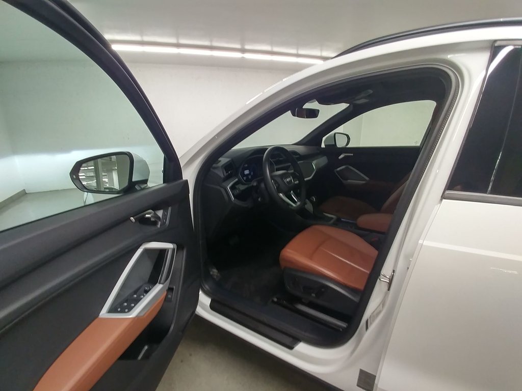 Audi Q3 45 KOMFORT QUATTRO TOIT PANO|CARPLAY|CAMERA 2023 à Laval, Québec - 10 - w1024h768px