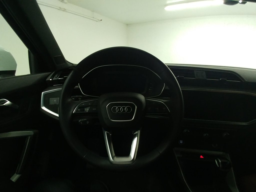 Audi Q3 45 KOMFORT QUATTRO TOIT PANO|CARPLAY|CAMERA 2023 à Laval, Québec - 14 - w1024h768px