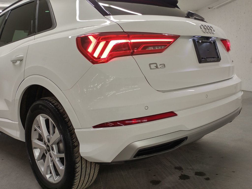 Audi Q3 45 KOMFORT QUATTRO TOIT PANO|CARPLAY|CAMERA 2023 à Laval, Québec - 17 - w1024h768px