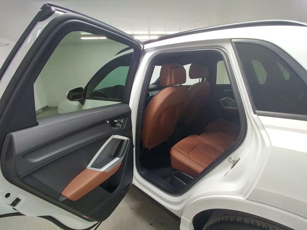 Audi Q3 45 KOMFORT QUATTRO TOIT PANO|CARPLAY|CAMERA 2023 à Laval, Québec - 8 - w1024h768px