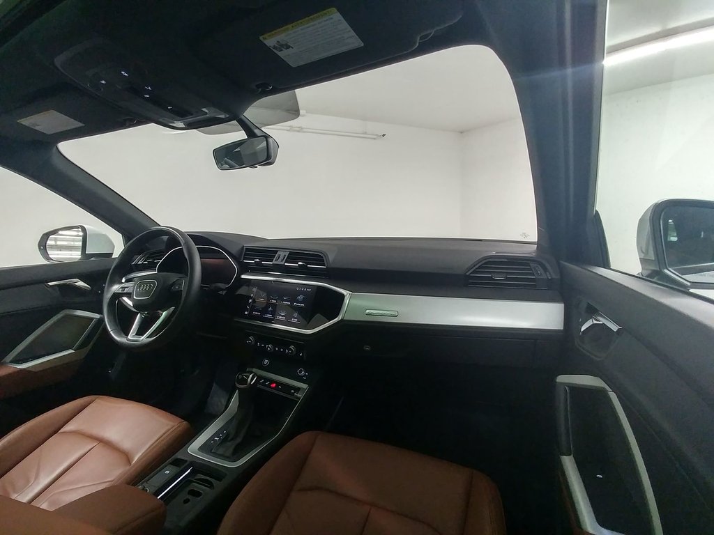Audi Q3 45 KOMFORT QUATTRO TOIT PANO|CARPLAY|CAMERA 2023 à Laval, Québec - 7 - w1024h768px