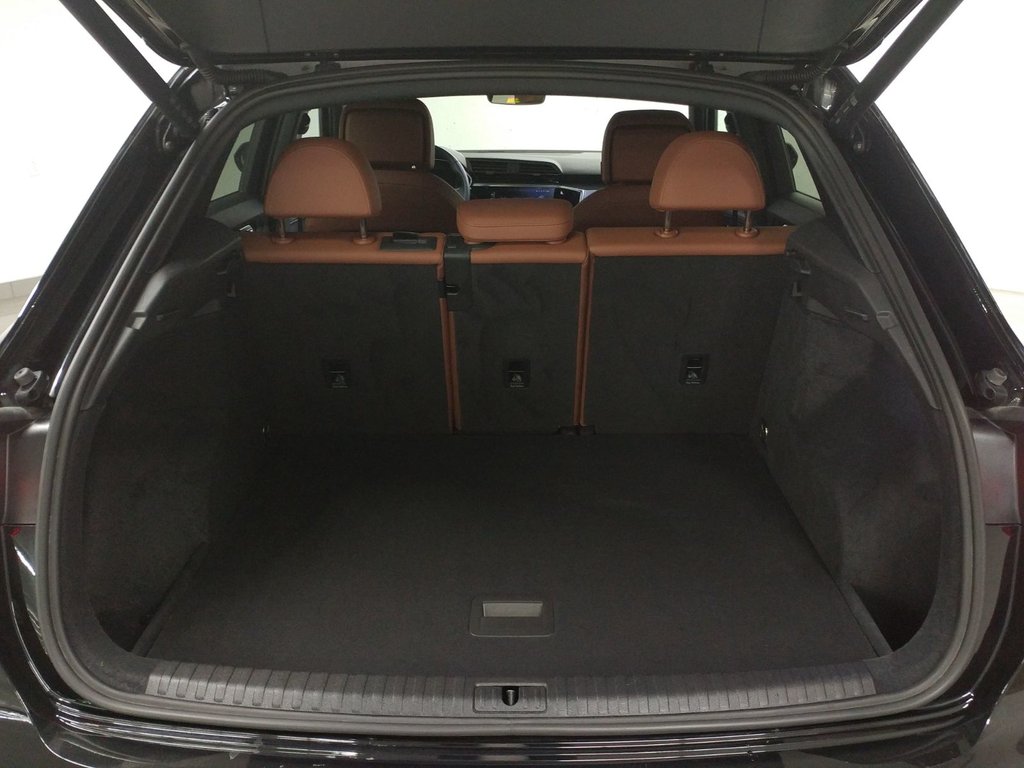 2023 Audi Q3 45 KOMFORT QUATTRO TOIT PANO|CARPLAY|CAMERA in Laval, Quebec - 8 - w1024h768px