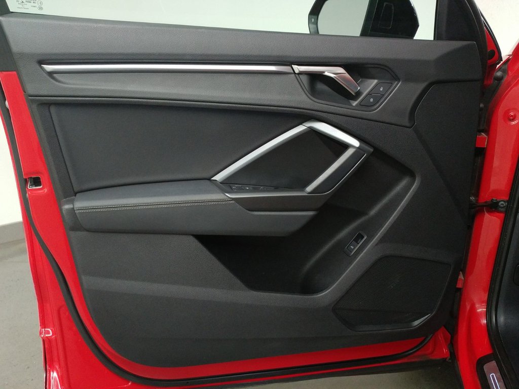2023 Audi Q3 45 PROGRESSIV S-LINE BLACK PACK TOIT|ANGLE MORT in Laval, Quebec - 12 - w1024h768px