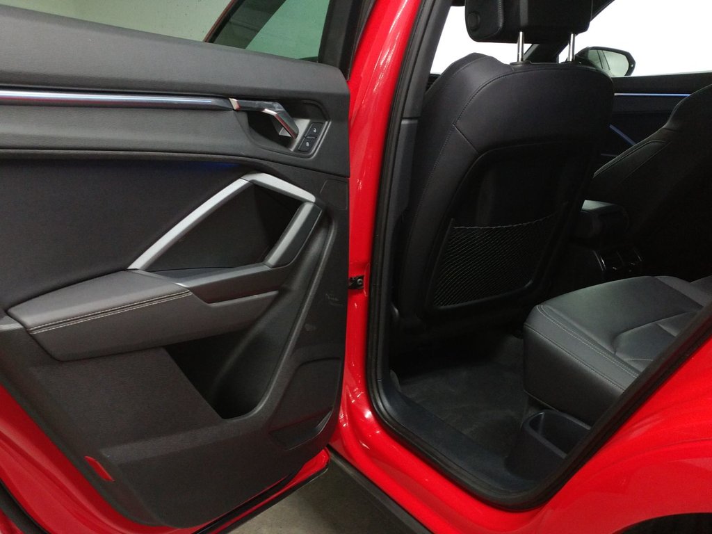 2023 Audi Q3 45 PROGRESSIV S-LINE BLACK PACK TOIT|ANGLE MORT in Laval, Quebec - 9 - w1024h768px