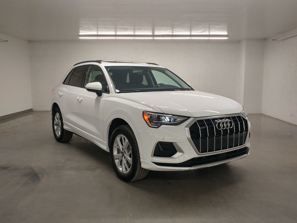Audi Q3 KOMFORT QUATTRO TOIT | CAMERA | CARPLAY 2024 à Laval, Québec - 1 - w1024h768px