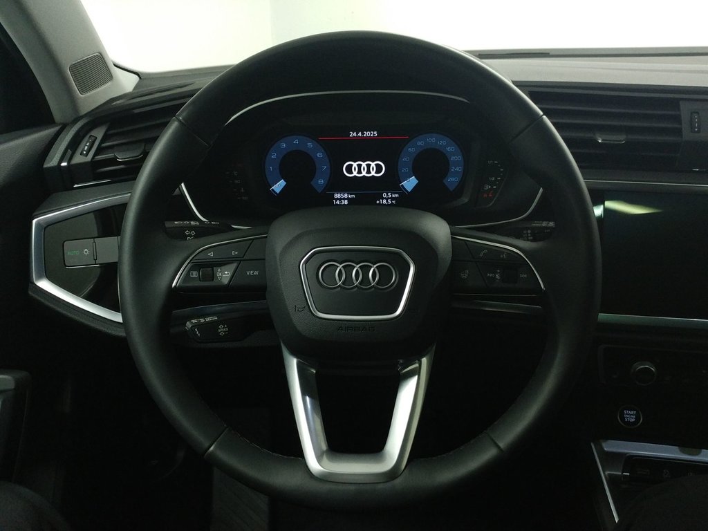 Audi Q3 KOMFORT QUATTRO TOIT | CAMERA | CARPLAY 2024 à Laval, Québec - 17 - w1024h768px