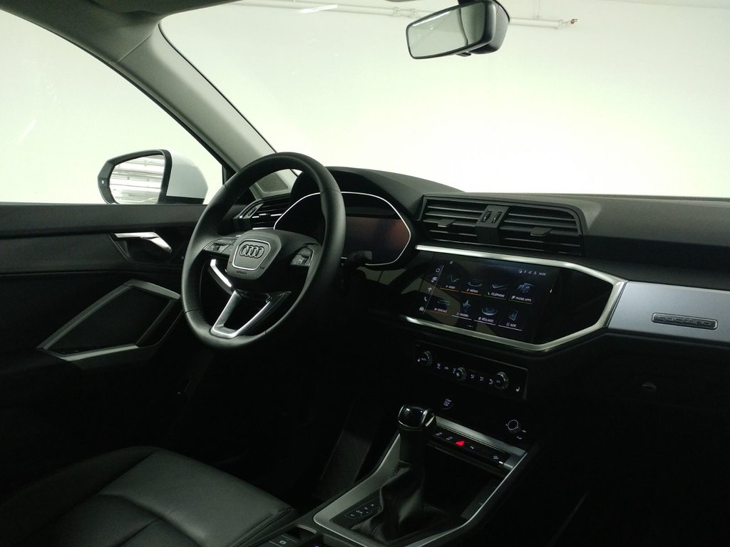 2024 Audi Q3 45 KOMFORT QUATTRO TOIT | CARPLAY | CAMERA in Laval, Quebec - 7 - w1024h768px