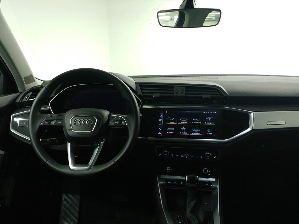 2024 Audi Q3 45 KOMFORT QUATTRO TOIT | CARPLAY | CAMERA in Laval, Quebec - 10 - w1024h768px