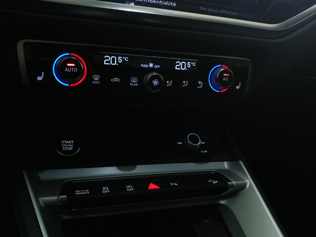 2024 Audi Q3 45 KOMFORT QUATTRO TOIT | CARPLAY | CAMERA in Laval, Quebec - 15 - w1024h768px