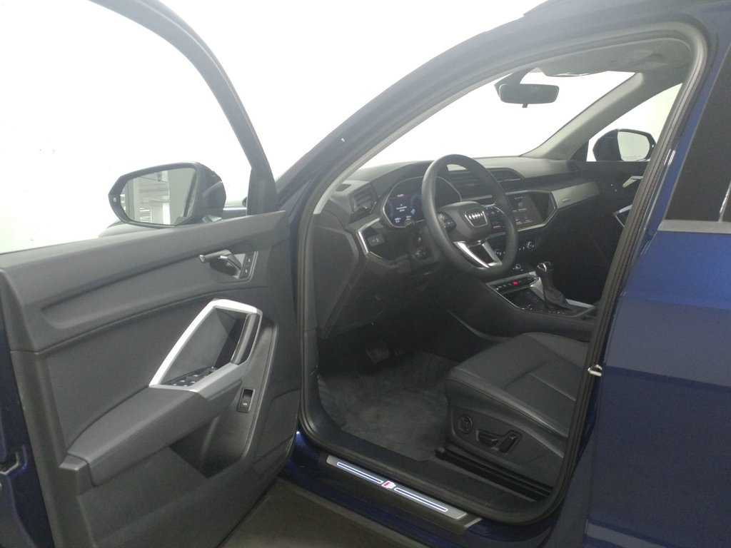Audi Q3 45 KOMFORT QUATTRO TOIT PANO | CARPLAY | CAMERA 2024 à Laval, Québec - 12 - w1024h768px