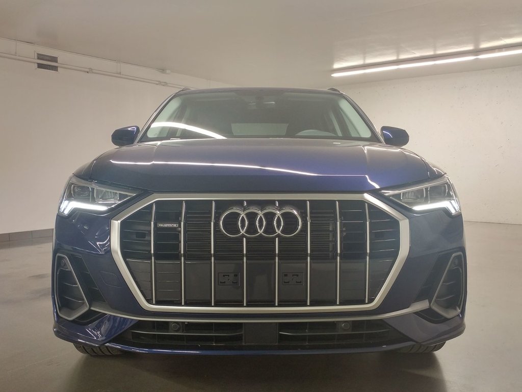 Audi Q3 45 KOMFORT QUATTRO TOIT PANO | CARPLAY | CAMERA 2024 à Laval, Québec - 2 - w1024h768px