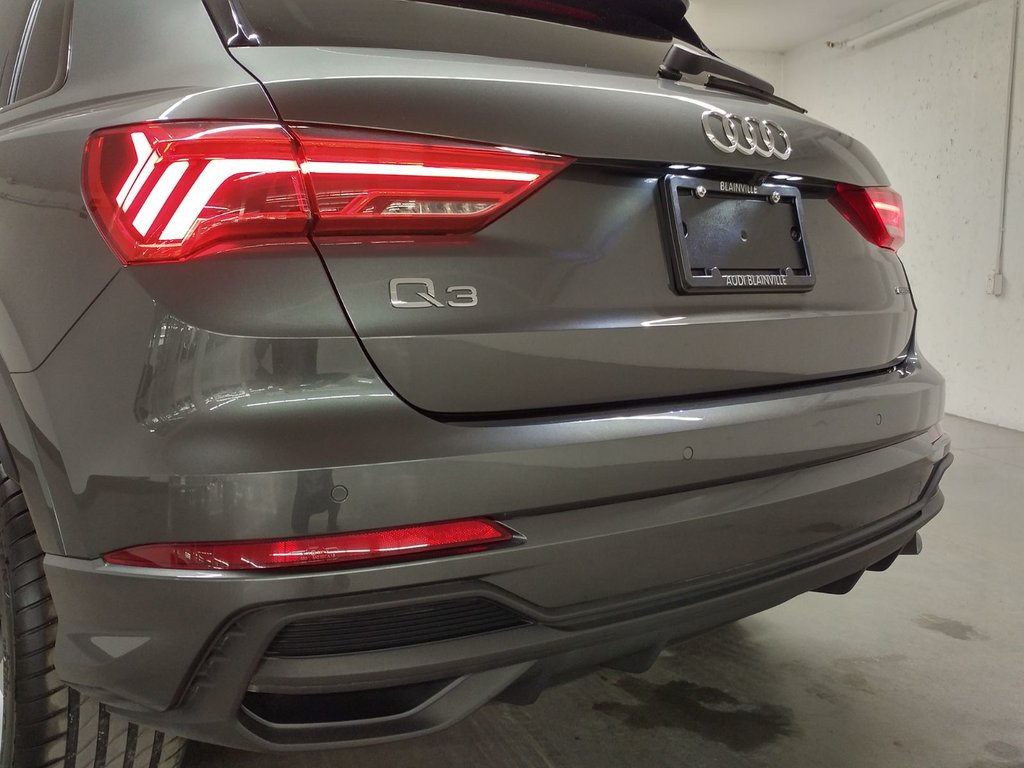 Audi Q3 TECHNIK S-LINE BLACK OPTIC | TOIT | NAVI | CARPLAY 2024 à Laval, Québec - 20 - w1024h768px