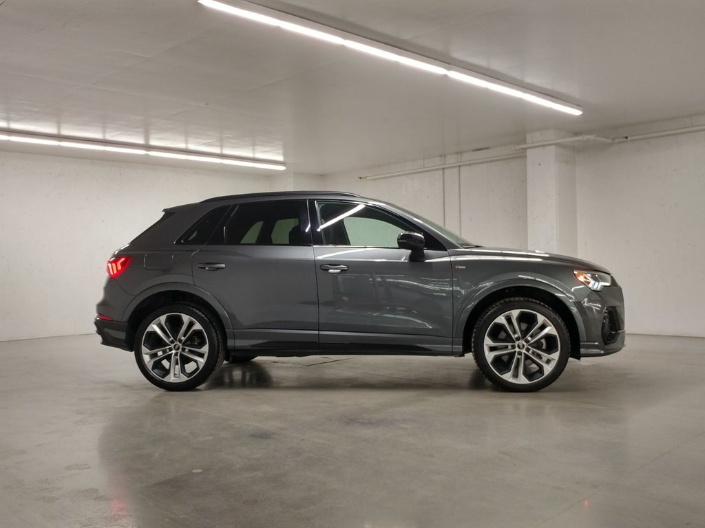 Audi Q3 TECHNIK S-LINE BLACK OPTIC | TOIT | NAVI | CARPLAY 2024 à Laval, Québec - 3 - w1024h768px