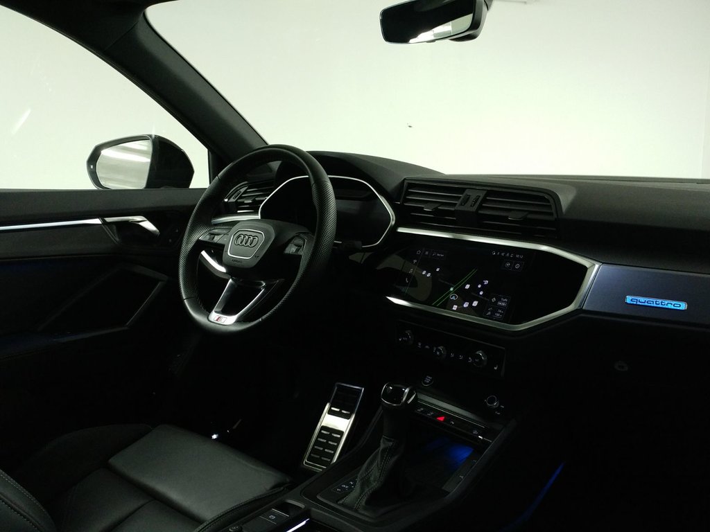 Audi Q3 TECHNIK S-LINE BLACK OPTIC | TOIT | NAVI | CARPLAY 2024 à Laval, Québec - 7 - w1024h768px