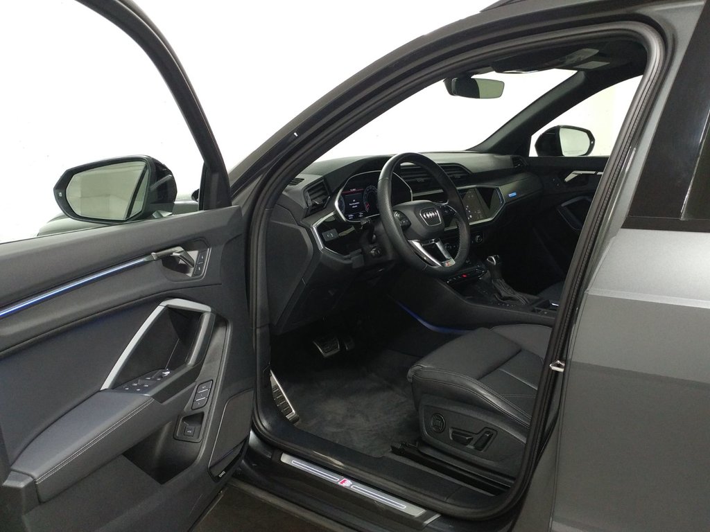 Audi Q3 TECHNIK S-LINE BLACK OPTIC | TOIT | NAVI | CARPLAY 2024 à Laval, Québec - 12 - w1024h768px