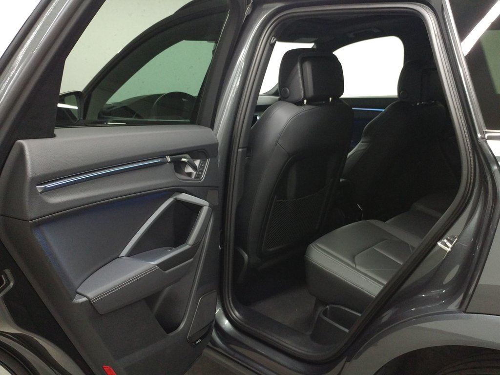 Audi Q3 TECHNIK S-LINE BLACK OPTIC | TOIT | NAVI | CARPLAY 2024 à Laval, Québec - 9 - w1024h768px