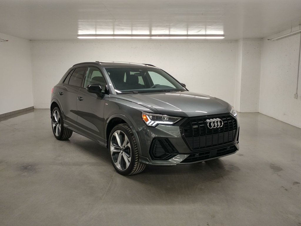 Audi Q3 TECHNIK S-LINE BLACK OPTIC | TOIT | NAVI | CARPLAY 2024 à Laval, Québec - 1 - w1024h768px