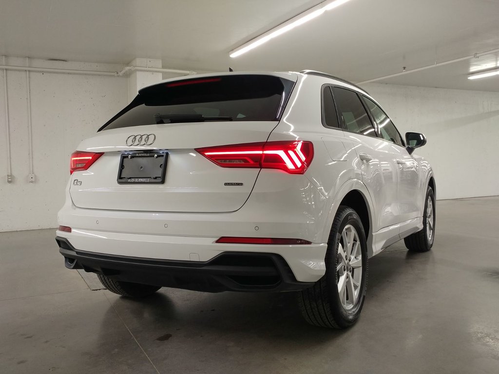 Audi Q3 45 KOMFORT QUATTRO TOIT | CAMERA | CARPLAY 2024 à Laval, Québec - 4 - w1024h768px