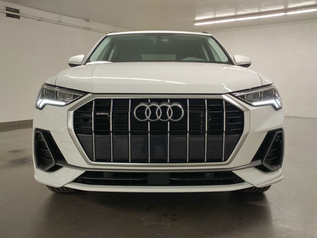Audi Q3 45 KOMFORT QUATTRO TOIT | CAMERA | CARPLAY 2024 à Laval, Québec - 2 - w1024h768px