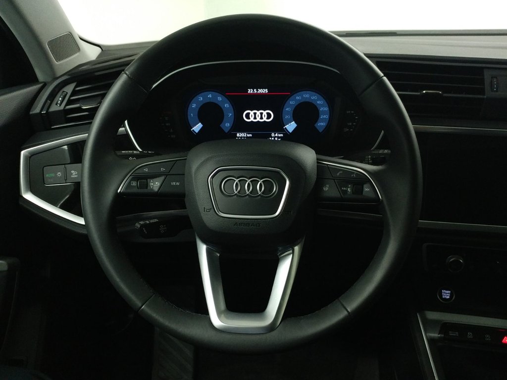 Audi Q3 45 KOMFORT QUATTRO TOIT | CAMERA | CARPLAY 2024 à Laval, Québec - 17 - w1024h768px