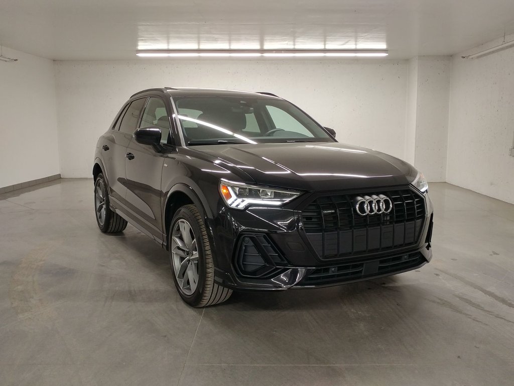 2024 Audi Q3 45 KOMFORT QUATTRO VORSPRUNG TOIT PANO|ANGLE MORT in Laval, Quebec - 1 - w1024h768px