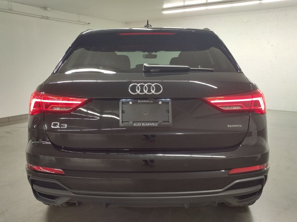 2025 Audi Q3 45 KOMFORT QUATTRO TOIT PANO|VOLANT CHAUFFANT in Laval, Quebec - 5 - w1024h768px