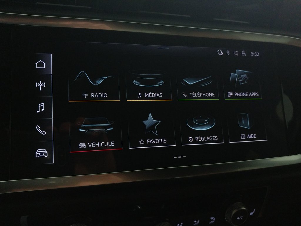 2025 Audi Q3 45 KOMFORT QUATTRO TOIT PANO|VOLANT CHAUFFANT in Laval, Quebec - 14 - w1024h768px