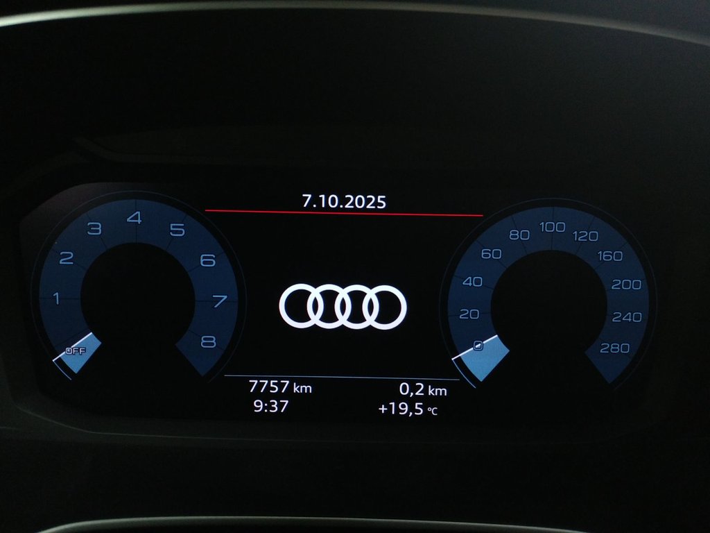 2025 Audi Q3 KOMFORT QUATTRO VORSPRUNG TOIT|CARPLAY|ANGLE MORT in Laval, Quebec - 13 - w1024h768px