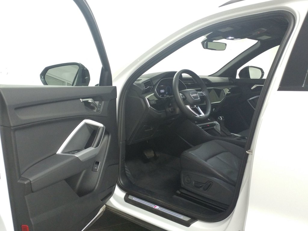 2025 Audi Q3 KOMFORT QUATTRO VORSPRUNG TOIT|CARPLAY|ANGLE MORT in Laval, Quebec - 12 - w1024h768px