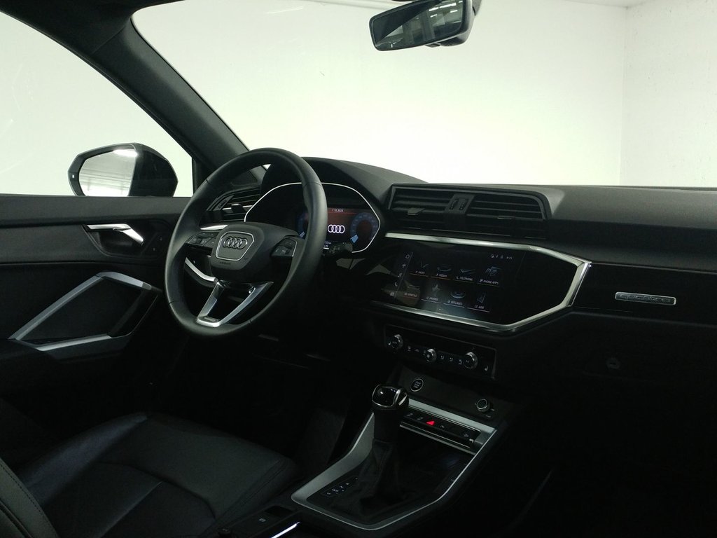 2025 Audi Q3 KOMFORT QUATTRO VORSPRUNG TOIT|CARPLAY|ANGLE MORT in Laval, Quebec - 7 - w1024h768px