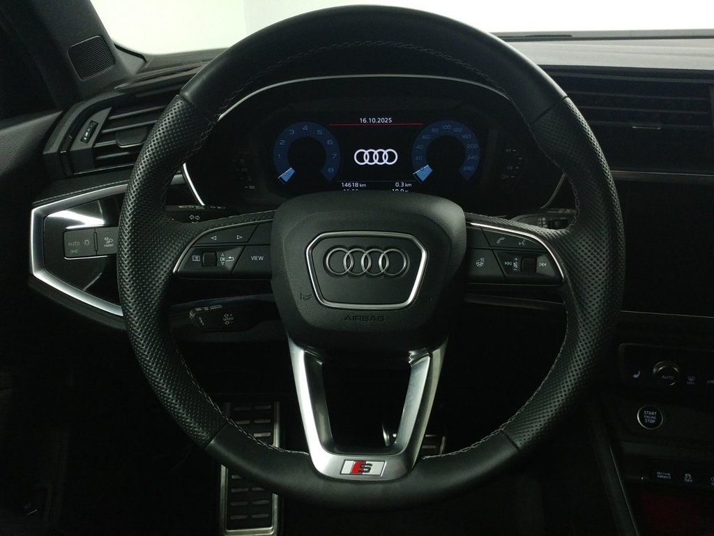 Audi Q3 PROGRESSIV QUATTRO S-LINE BLACK OPTICS TOIT PANO 2025 à Laval, Québec - 17 - w1024h768px