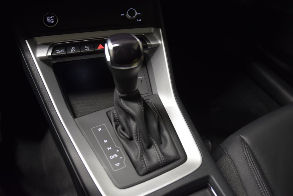 2025 Audi Q3 45 KOMFORT QUATTRO TOIT PANO|CARPLAY|CAMERA in Laval, Quebec - 20 - w1024h768px