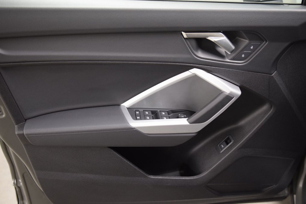 2025 Audi Q3 45 KOMFORT QUATTRO TOIT PANO|CARPLAY|CAMERA in Laval, Quebec - 13 - w1024h768px