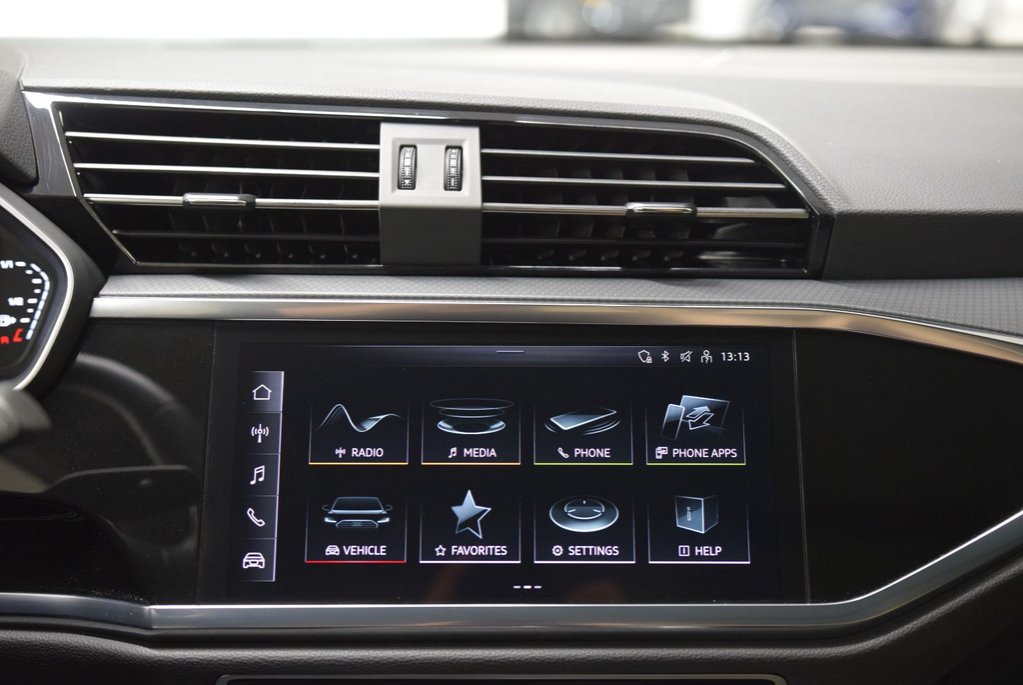 2025 Audi Q3 45 KOMFORT QUATTRO TOIT PANO|CARPLAY|CAMERA in Laval, Quebec - 14 - w1024h768px