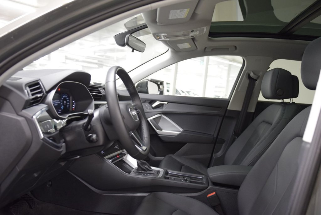 2025 Audi Q3 45 KOMFORT QUATTRO TOIT PANO|CARPLAY|CAMERA in Laval, Quebec - 8 - w1024h768px