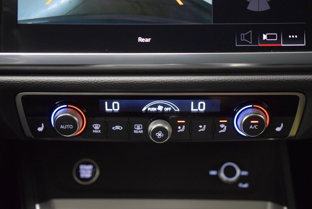 2025 Audi Q3 45 KOMFORT QUATTRO TOIT PANO|CARPLAY|CAMERA in Laval, Quebec - 21 - w1024h768px