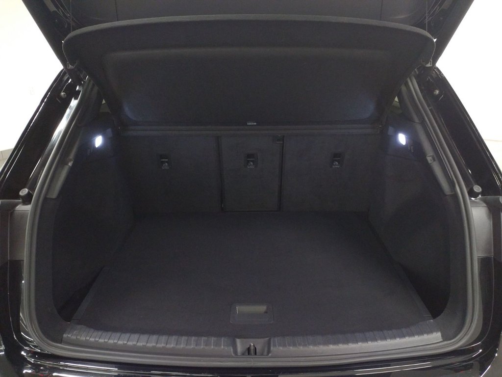 Audi Q4 e-tron TECHNIK S-LINE BLACK PACK|TECH PACK|PREMIUM PACK 2023 à Laval, Québec - 8 - w1024h768px