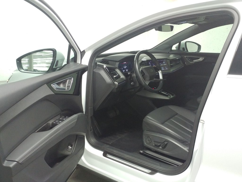 Audi Q4 e-tron 55 QUATTRO TOIT PANO ANGLE MORT|CARPLAY|CAMERA 2024 à Laval, Québec - 12 - w1024h768px