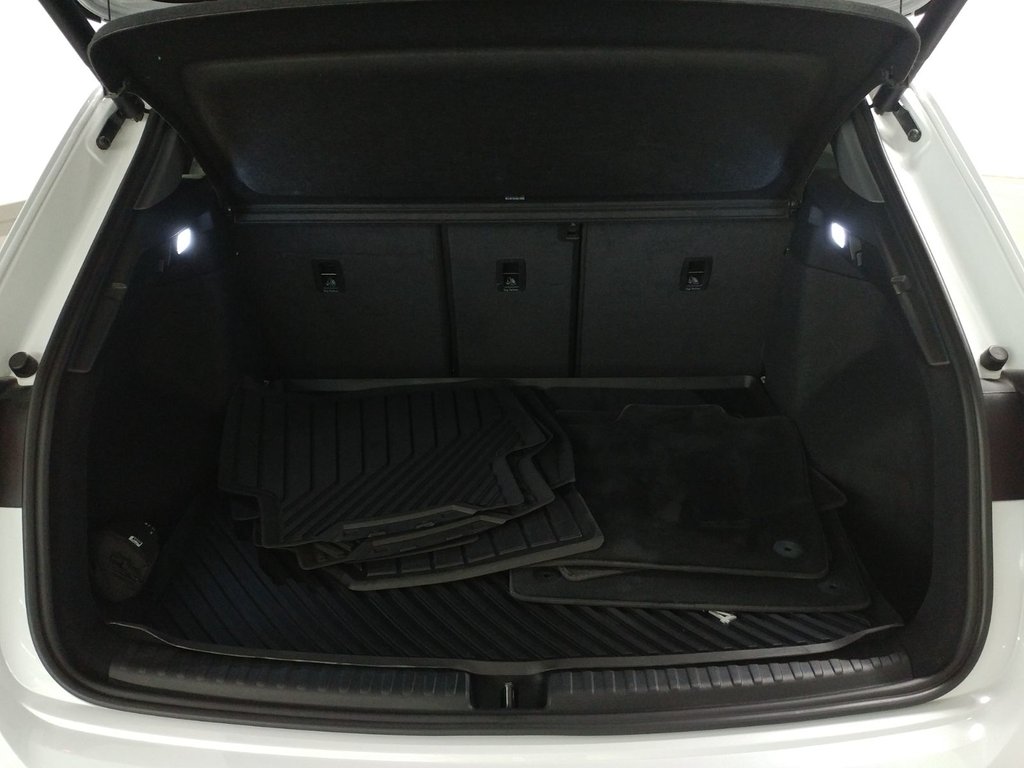 Audi Q4 e-tron 55 QUATTRO TOIT PANO ANGLE MORT|CARPLAY|CAMERA 2024 à Laval, Québec - 8 - w1024h768px