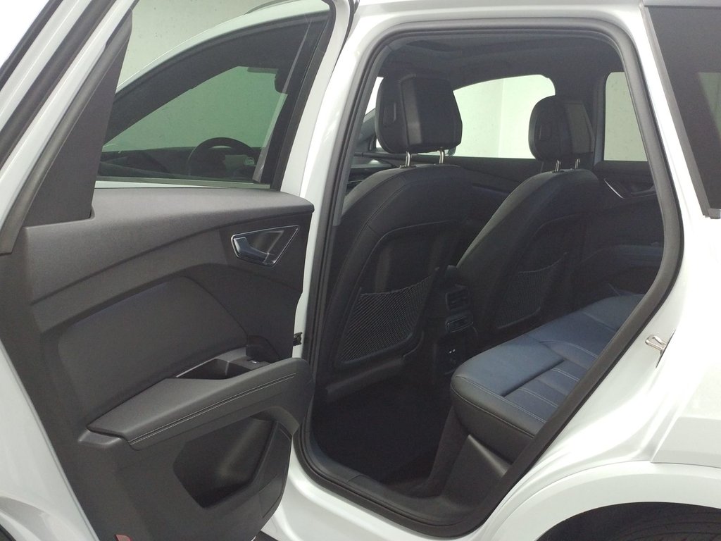 Audi Q4 e-tron 55 QUATTRO TOIT PANO ANGLE MORT|CARPLAY|CAMERA 2024 à Laval, Québec - 9 - w1024h768px