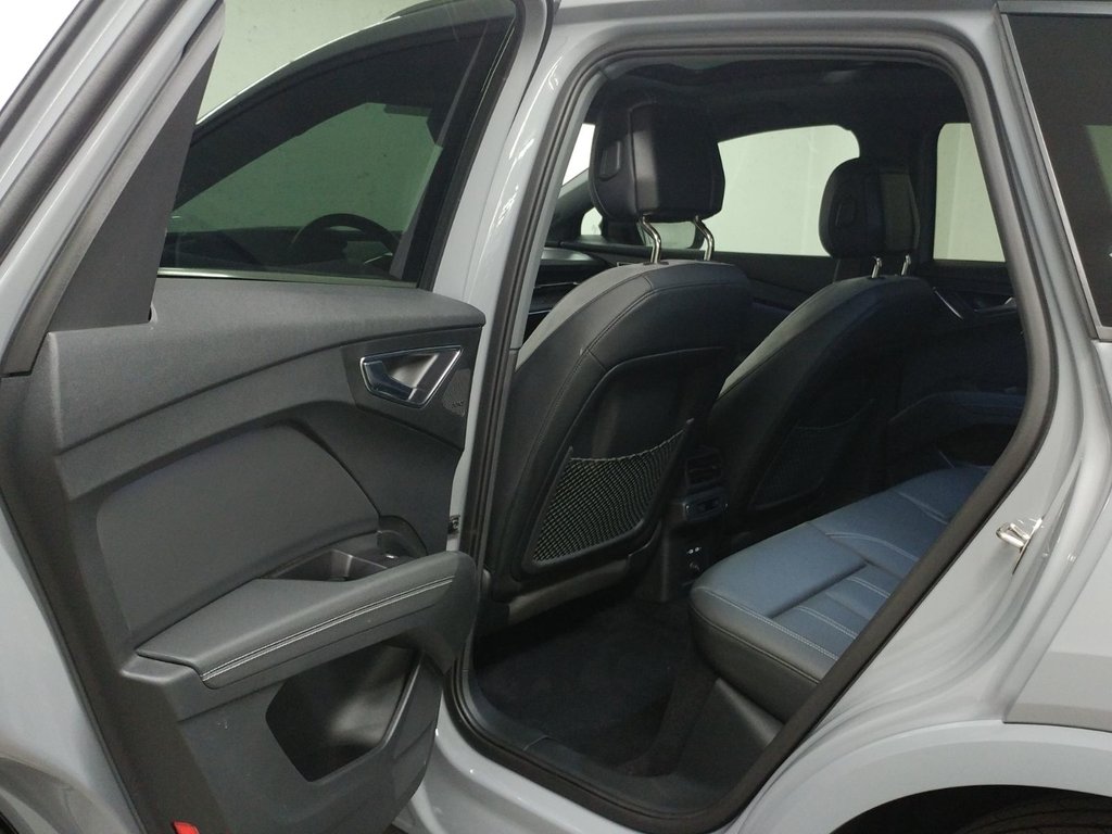 2024 Audi Q4 e-tron 55 QUATTRO TOIT|NAVIGATION|BANG & OLUFSEN|CARPLAY in Laval, Quebec - 9 - w1024h768px
